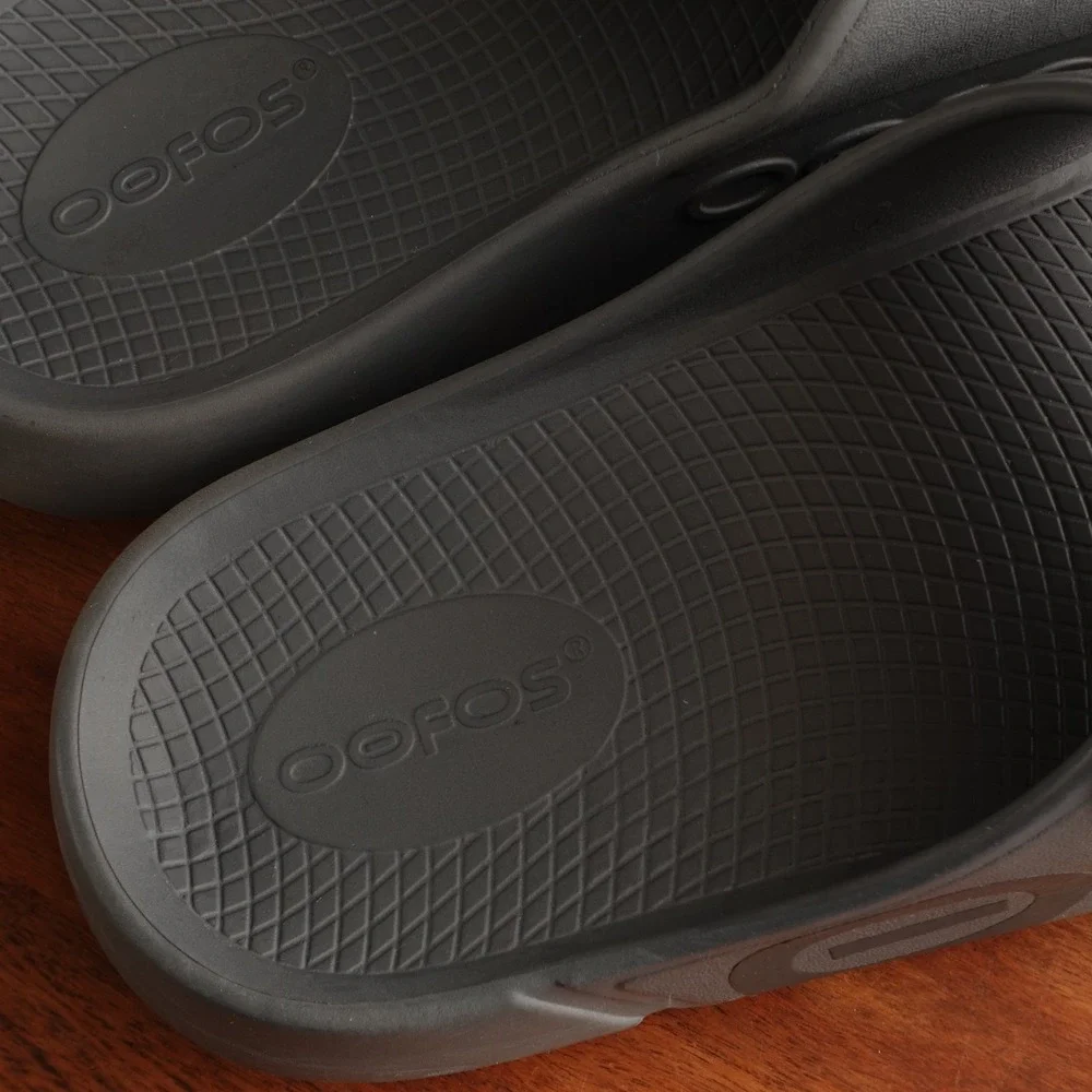 Oofos Sandals Unisex SZ M9 W11 Gray OOahh Sport Flex Recovery Coastal Slide Shoe
